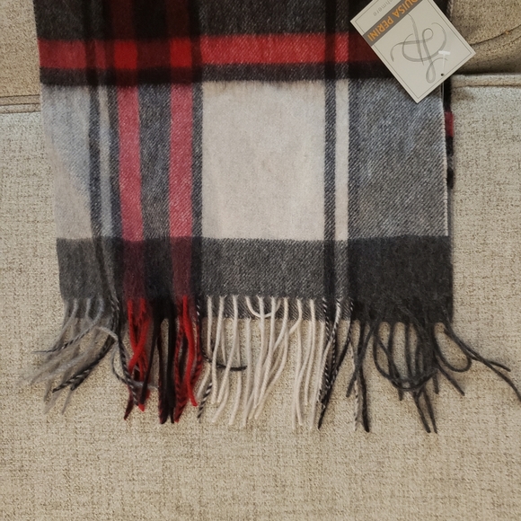 LOUISA Peroni womens scarve. 100% cashmere. New without tag.62" L X 12" W. Exele - Picture 2 of 7